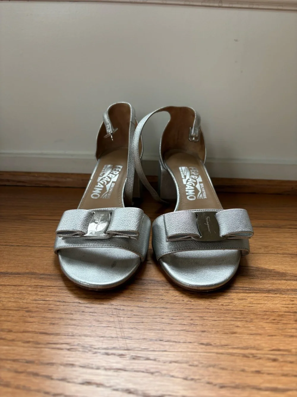 Salvatore Ferragamo Silver Open-Toe Block Heel Sandals with Bow Detail - Picture 2 of 9